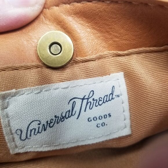 UNIVERSAL THREADS FAUX LEATHER CROSSBODY BAG - Picture 9 of 11